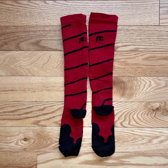 Pro Compression Socks - Picture 3 of 3